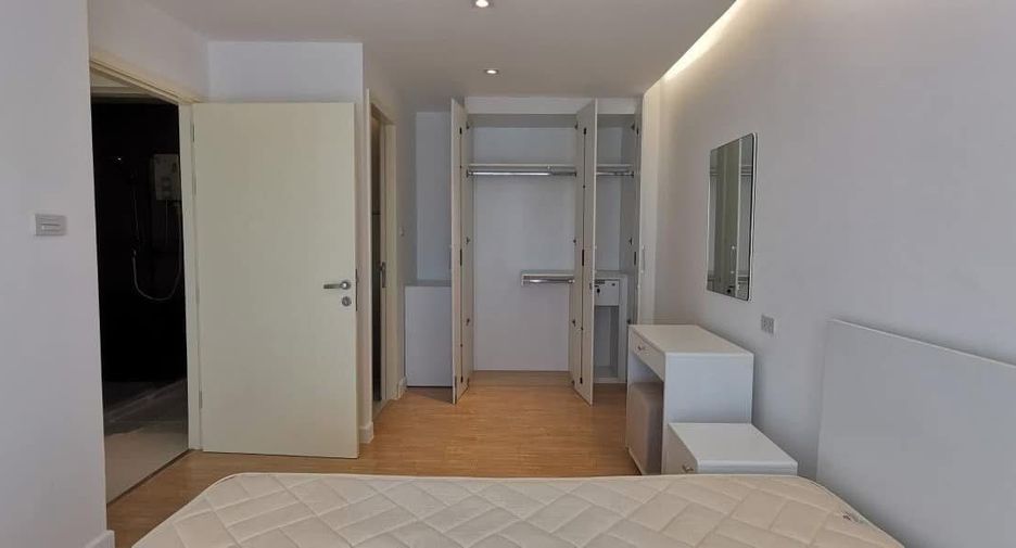 For sale 2 bedrooms condo in Phra Khanong, Bangkok