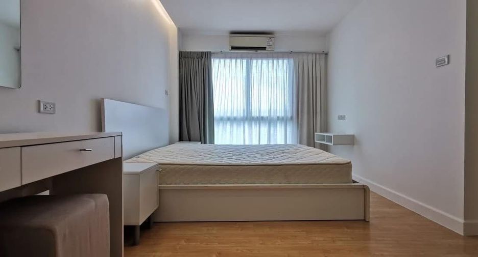 For sale 2 bedrooms condo in Phra Khanong, Bangkok
