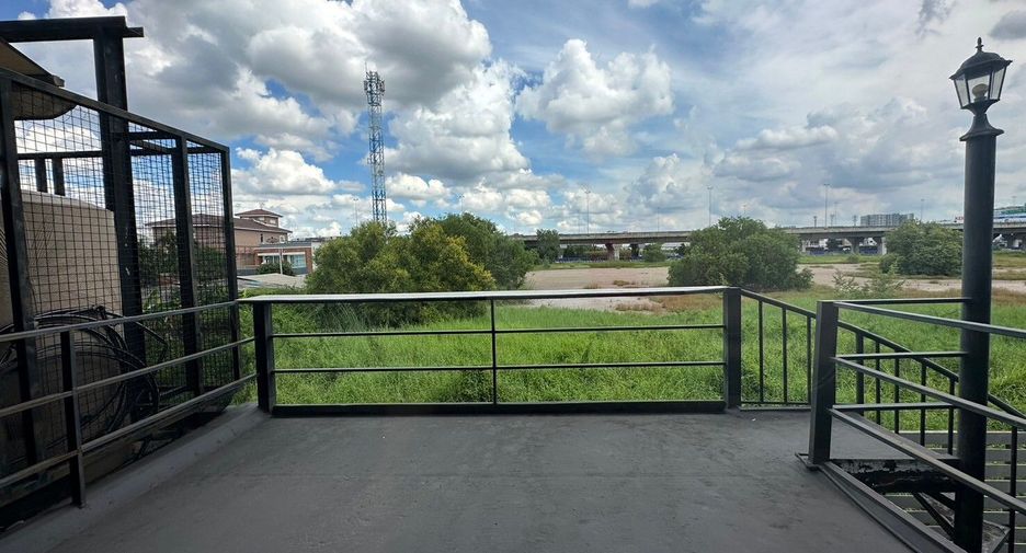For sale 3 bedrooms townhouse in Pak Kret, Nonthaburi