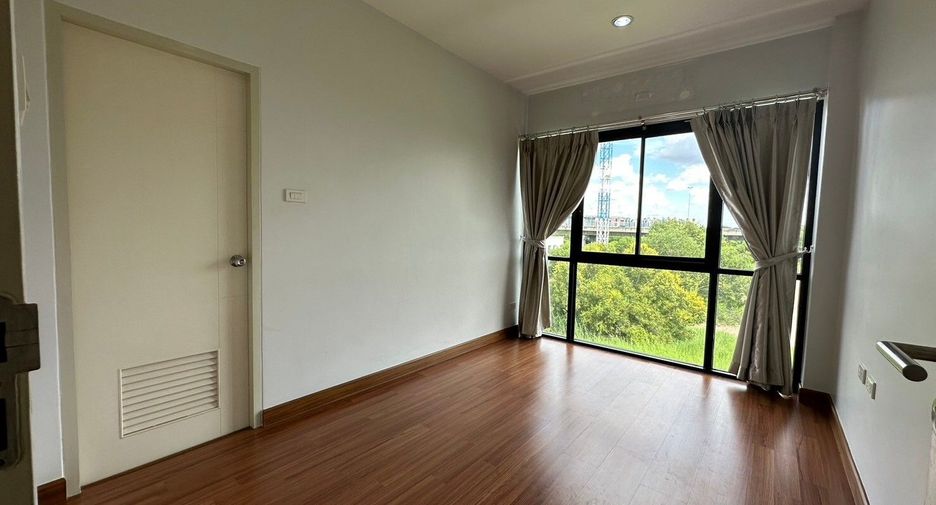 For sale 3 bedrooms townhouse in Pak Kret, Nonthaburi
