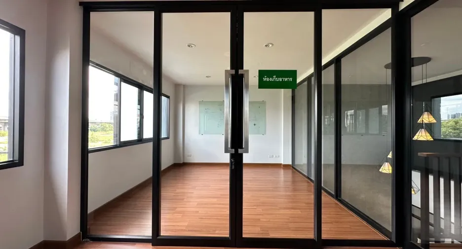 For sale 3 bedrooms townhouse in Pak Kret, Nonthaburi
