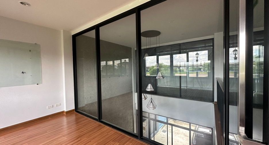 For sale 3 bedrooms townhouse in Pak Kret, Nonthaburi