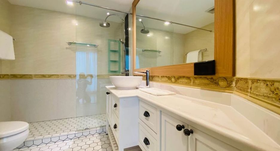 For sale 2 bedrooms condo in Bang Lamung, Chonburi