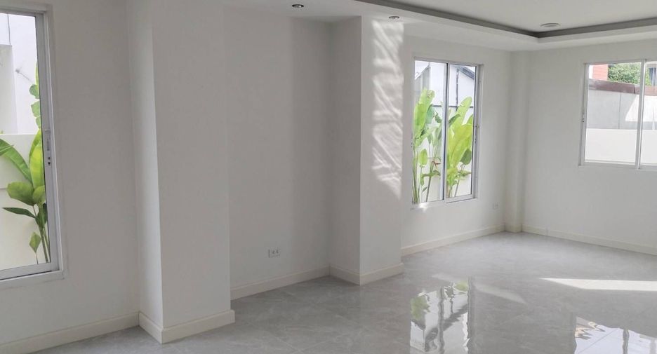 For sale 3 bedrooms house in Mueang Phuket, Phuket
