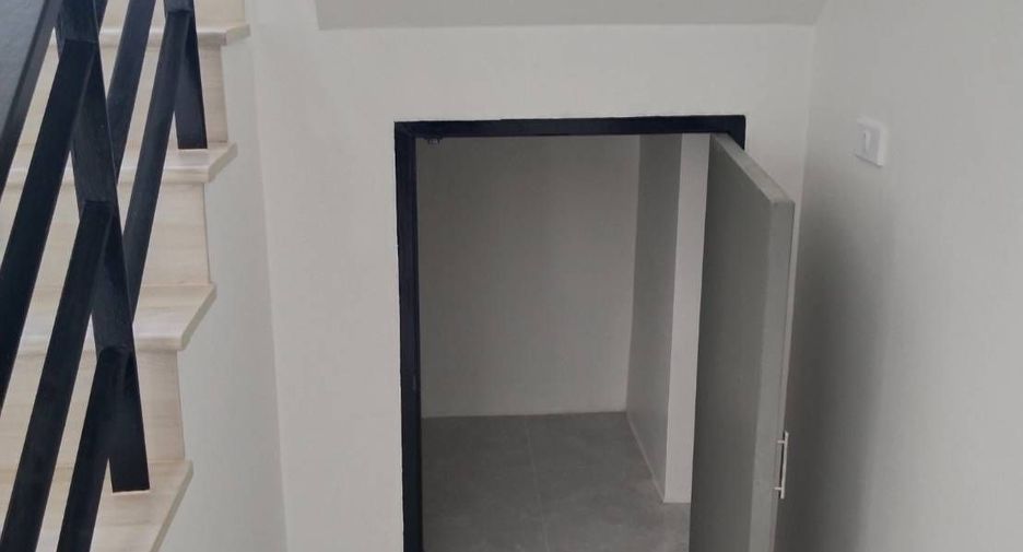 For sale 3 bedrooms house in Mueang Phuket, Phuket