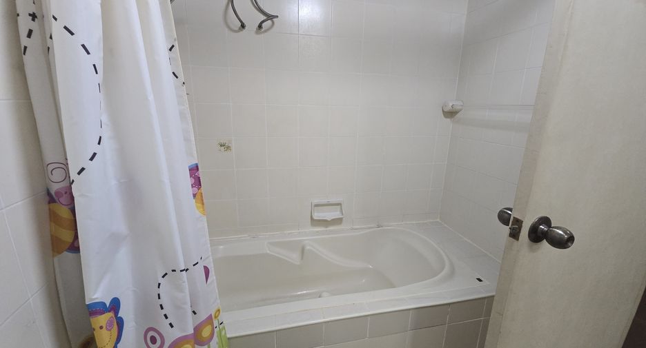 For rent and for sale 1 bed condo in Yan Nawa, Bangkok