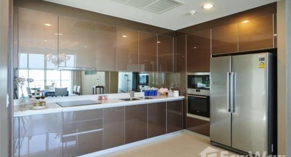 For sale 4 bedrooms condo in Bang Kho Laem, Bangkok