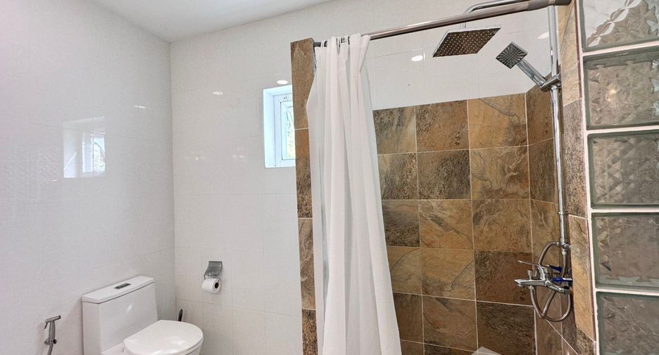 For rent 2 bedrooms condo in Mueang Phuket, Phuket