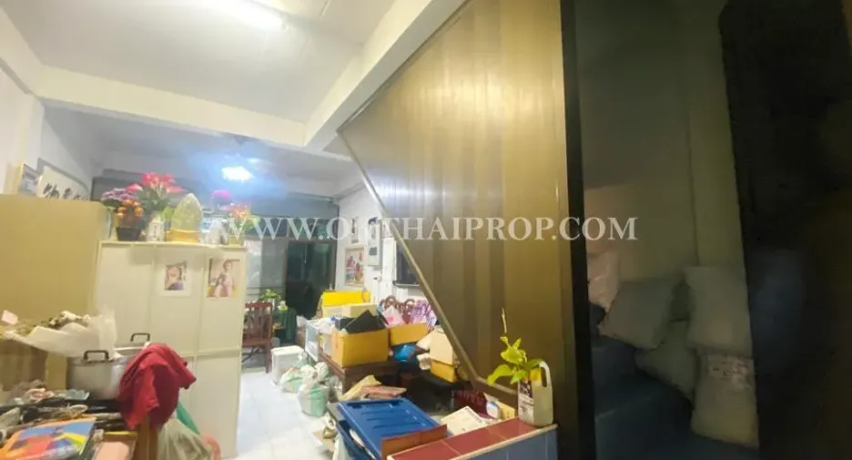 Reihenhaus zum Kauf mit 2 Zimmer in Bang Kruai, Nonthaburi