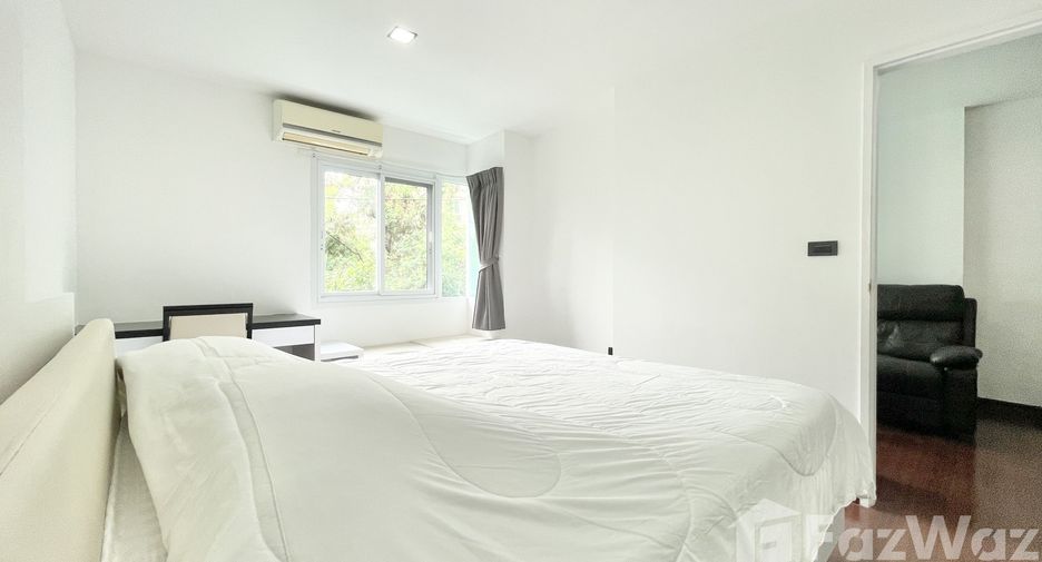 For sale 2 bedrooms condo in Phra Khanong, Bangkok