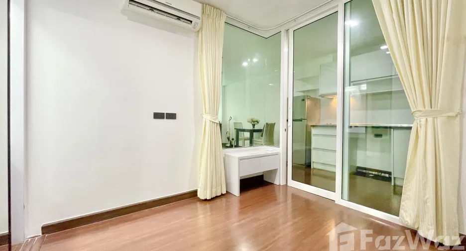 For sale 2 bedrooms condo in Phra Khanong, Bangkok