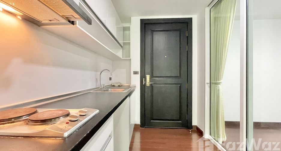 For sale 2 bedrooms condo in Phra Khanong, Bangkok
