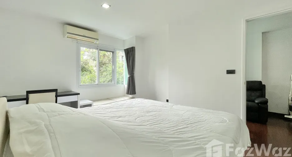 For sale 2 bedrooms condo in Phra Khanong, Bangkok