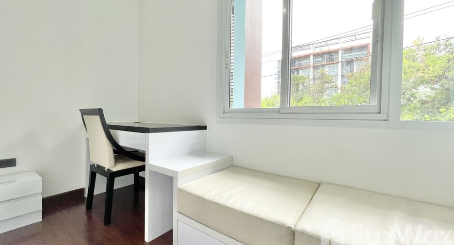 For sale 2 bedrooms condo in Phra Khanong, Bangkok