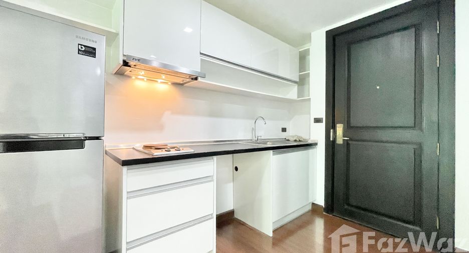 For sale 2 bedrooms condo in Phra Khanong, Bangkok