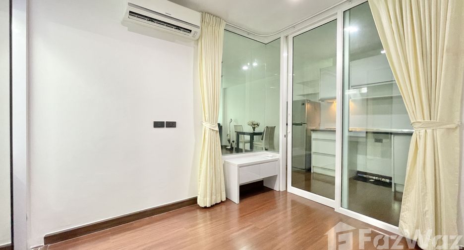 For sale 2 bedrooms condo in Phra Khanong, Bangkok