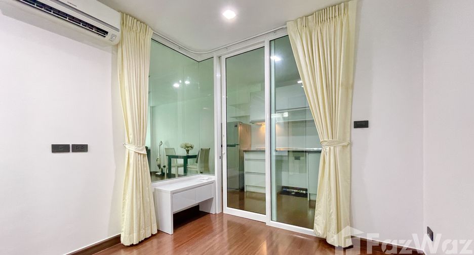 For sale 2 bedrooms condo in Phra Khanong, Bangkok