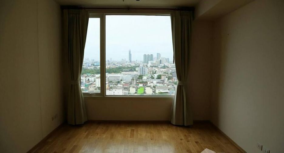 For sale and for rent 2 bedrooms condo in Sathon, Bangkok