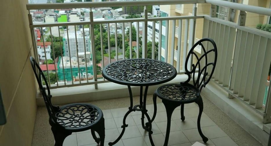 For sale and for rent 2 bedrooms condo in Sathon, Bangkok