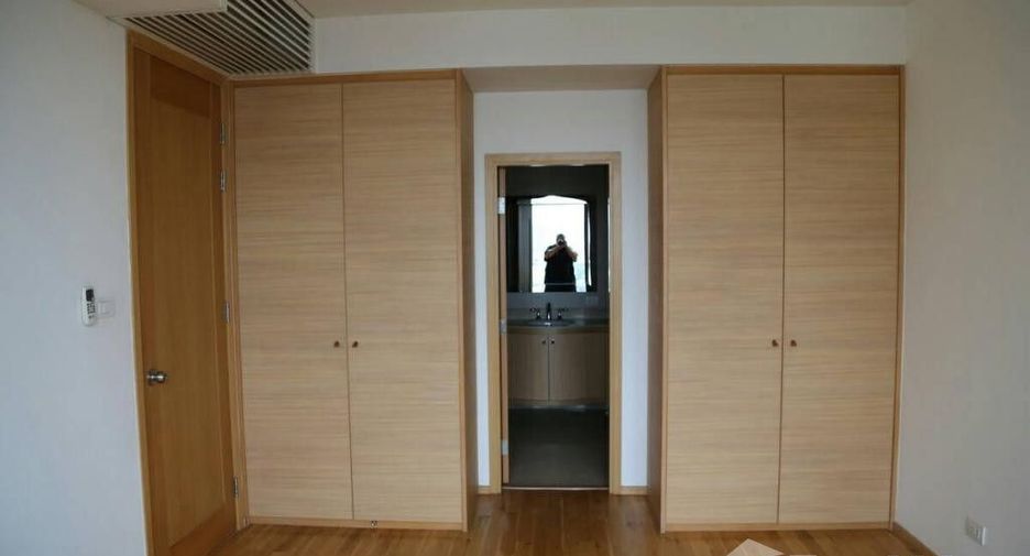 For sale and for rent 2 bedrooms condo in Sathon, Bangkok