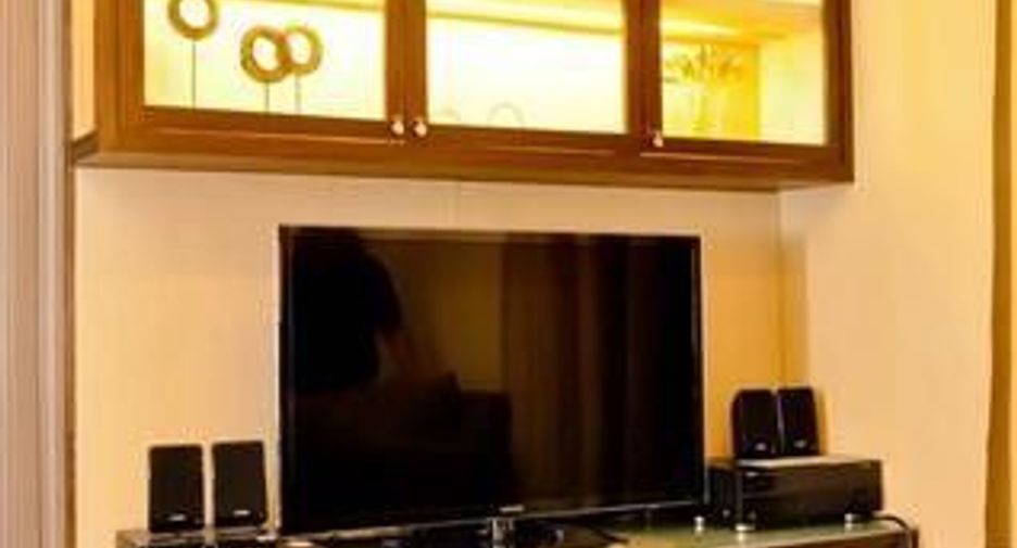 For rent and for sale 1 bed condo in Watthana, Bangkok