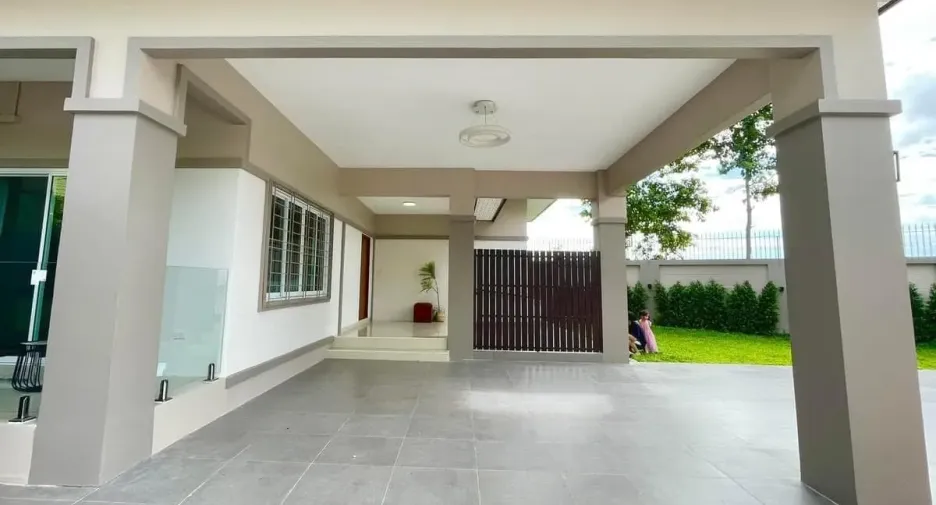 Haus zum Kauf mit 3 Zimmer in Bang Lamung, Chonburi