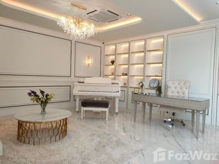 Haus zum Kauf mit 4 Zimmer in Lat Phrao, Bangkok