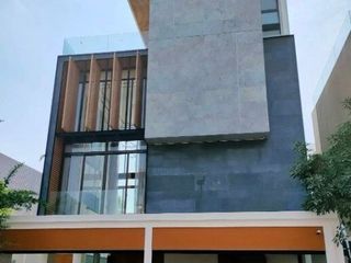 Haus zum Kauf mit 4 Zimmer in Lat Phrao, Bangkok