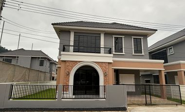 Haus zur Miete mit 4 Zimmer in Mueang Phuket, Phuket