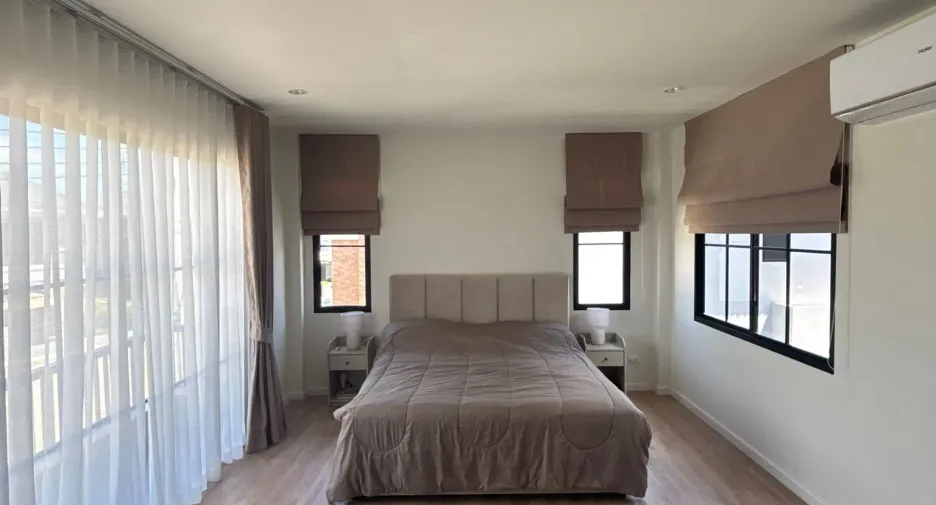 For rent 4 bedrooms house in Mueang Phuket, Phuket