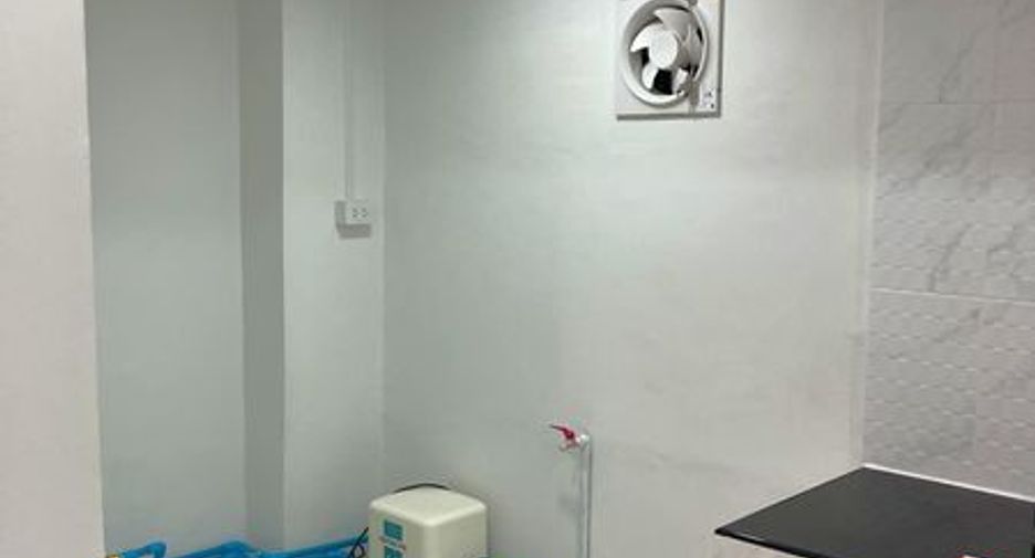 For sale 2 bedrooms townhouse in Khan Na Yao, Bangkok