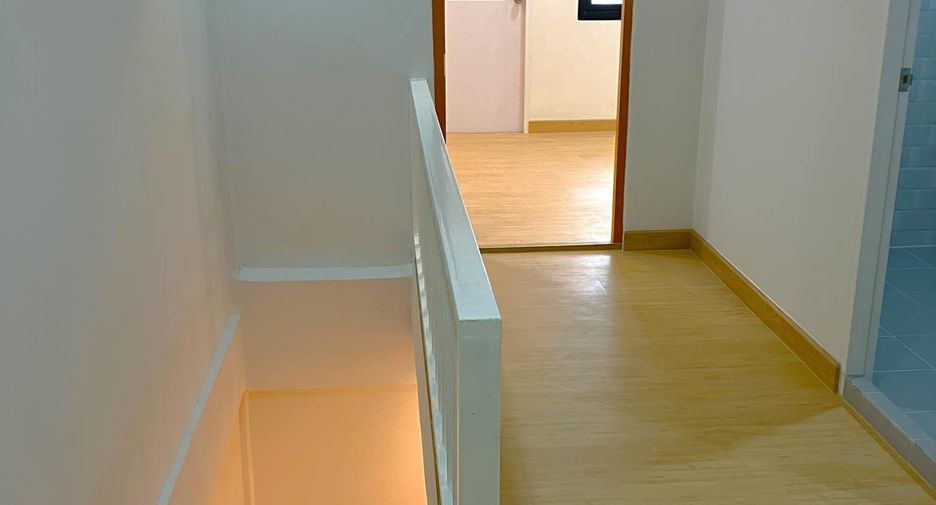 For sale 2 bedrooms townhouse in Khan Na Yao, Bangkok
