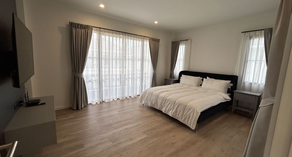 Haus zur Miete mit 4 Zimmer in Mueang Phuket, Phuket