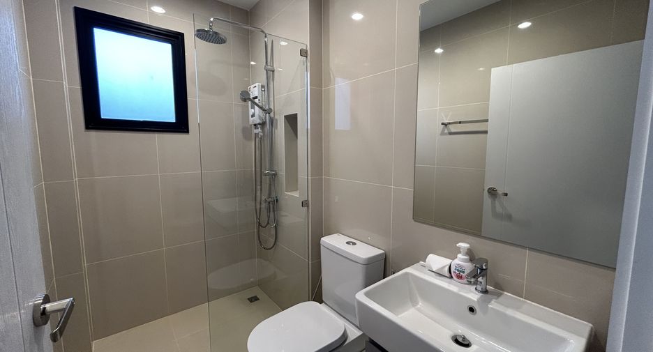 Haus zur Miete mit 4 Zimmer in Mueang Phuket, Phuket