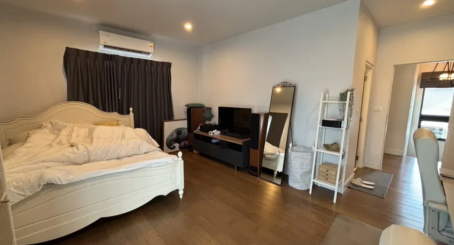 For sale and for rent 4 bedrooms house in Prawet, Bangkok