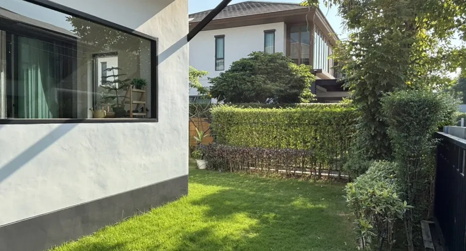 For sale and for rent 4 bedrooms house in Prawet, Bangkok
