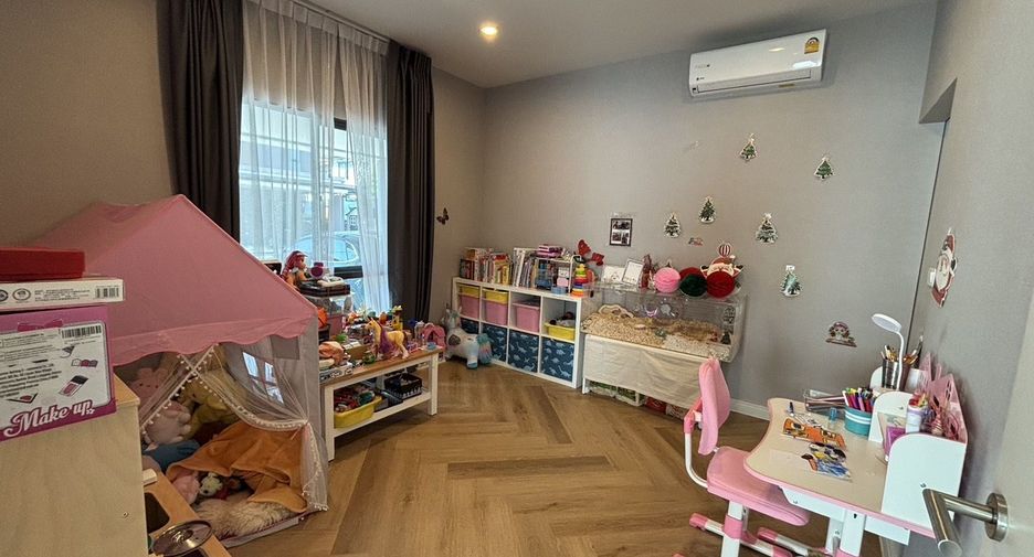 For sale and for rent 4 bedrooms house in Prawet, Bangkok