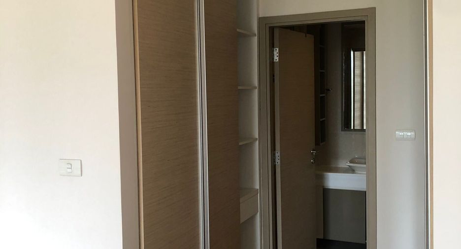 For sale 1 bed condo in Khlong Toei, Bangkok