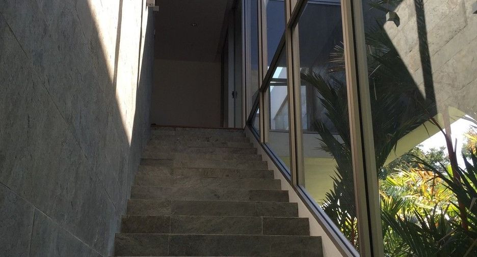 For sale 7 bedrooms villa in Bang Phli, Samut Prakan
