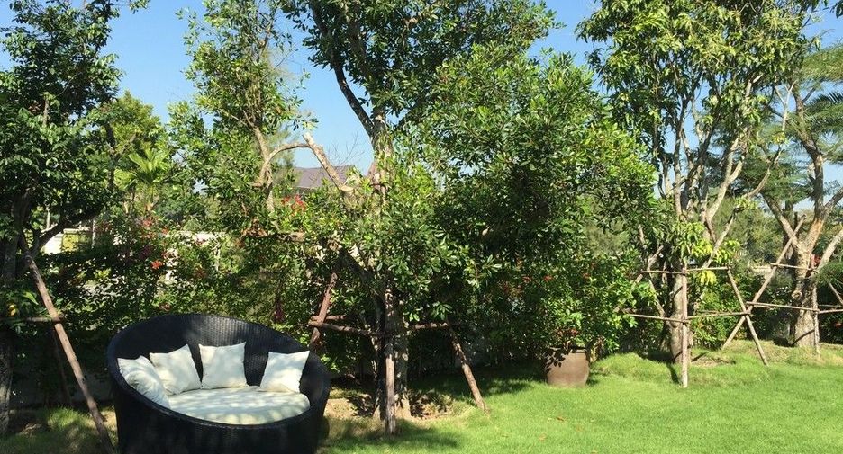 For sale 7 bedrooms villa in Bang Phli, Samut Prakan