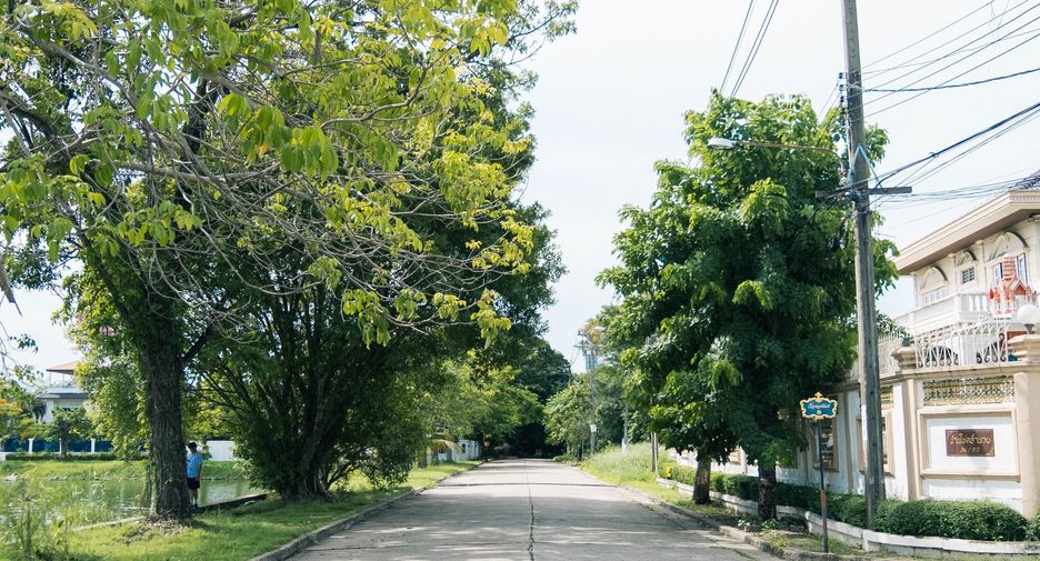 For sale land in Bang Khae, Bangkok