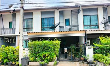出售 3 卧室 联排别墅 在 Khlong Luang, Pathum Thani