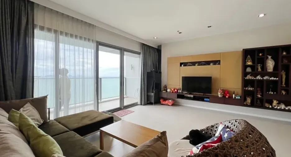 For rent 2 bedrooms condo in Bang Lamung, Chonburi