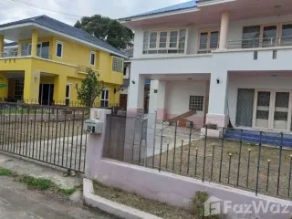 Casa en alquiler de 3 habitaciones en Mueang Rayong, Rayong
