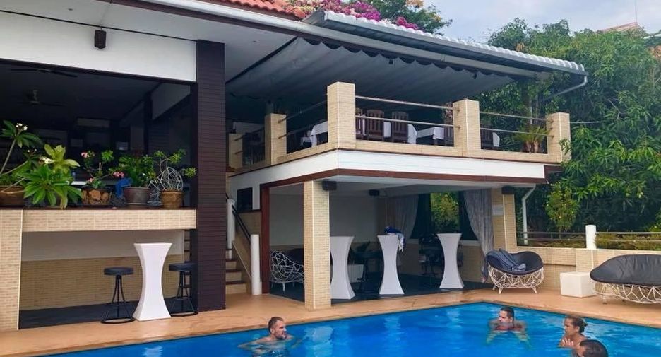 For rent 3 bedrooms condo in Kathu, Phuket