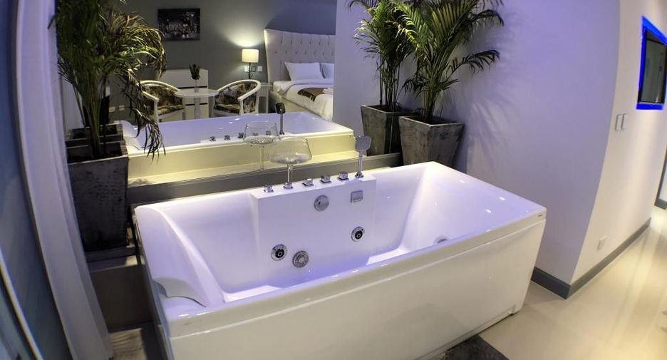 For rent 3 bedrooms condo in Kathu, Phuket