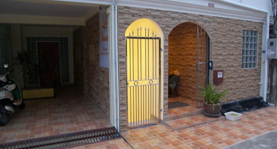 For rent 3 bedrooms condo in Kathu, Phuket