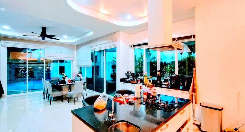 À vendre 4 chambres villa à Mueang Phuket, Phuket