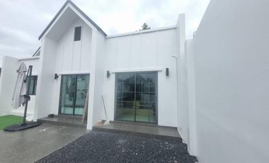 Casa en alquiler de 3 habitaciones en Thalang, Phuket