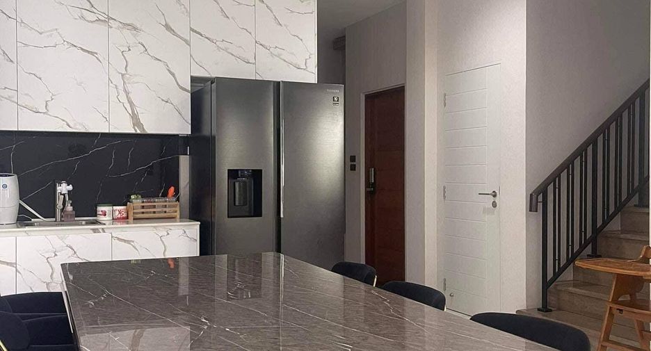 Casa en venta de 5 habitaciones en Bueng Kum, Bangkok